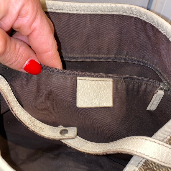** AUTHENTIC GUCCI BAG ** - Picture 5 of 7